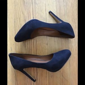 Banana Republic Black Suede Pumps 9